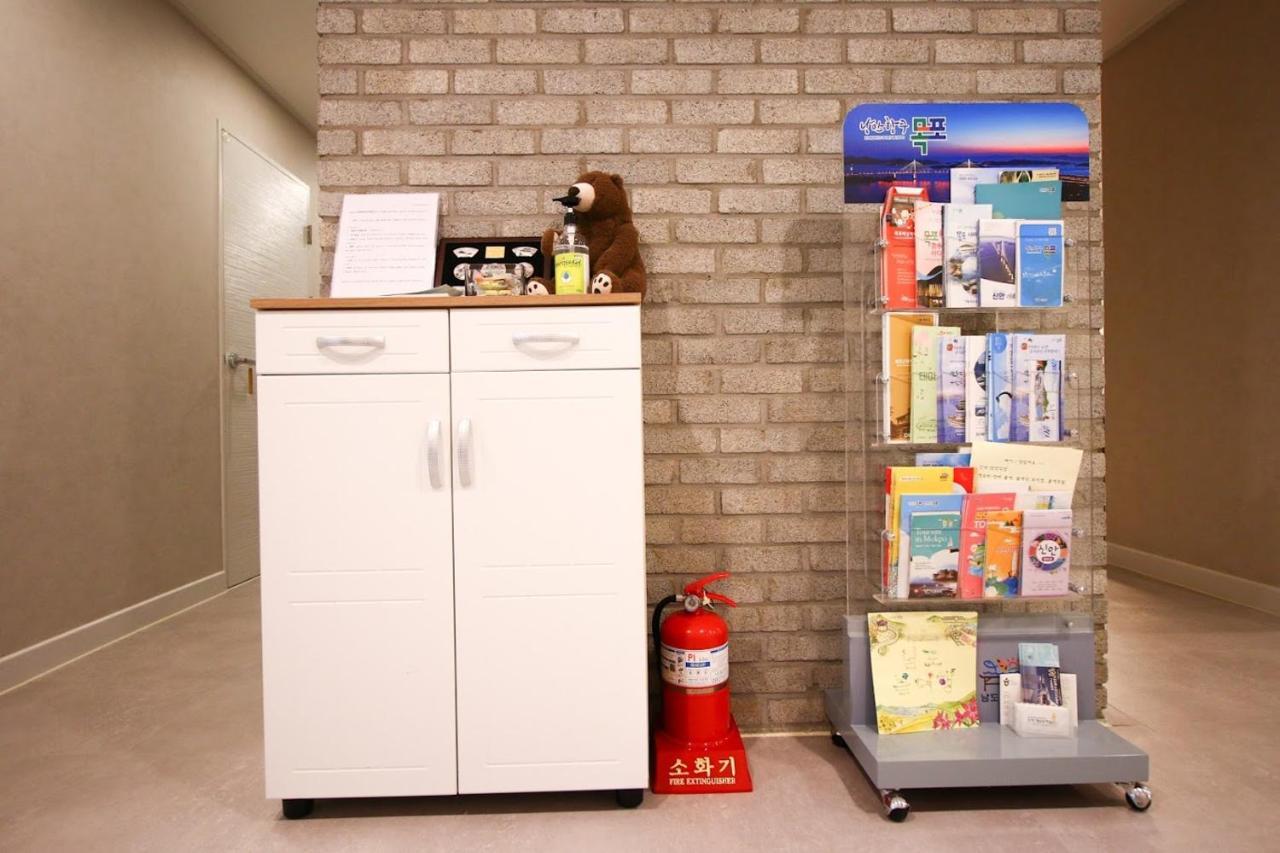 Lighthouse Guesthouse 木浦市 エクステリア 写真